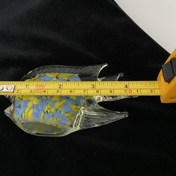 Hand blown glass accent pieces. - Picture 8 of 10